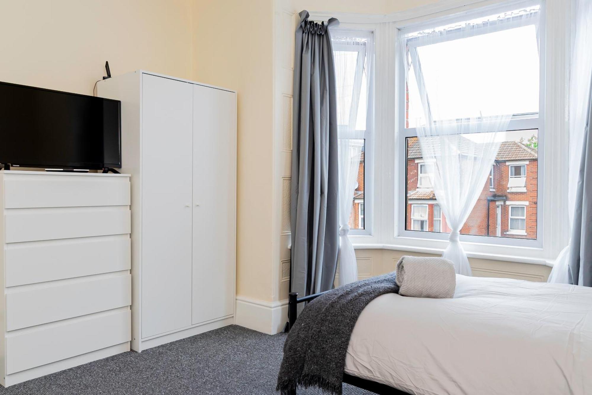 Shirley House 5, Guest House, Self Catering, Self Check In With Smart Locks, Use Of Fully Equipped Kitchen, Close To City Centre, Ideal For Longer Stays And Fawley Contractors Southampton Exterior foto